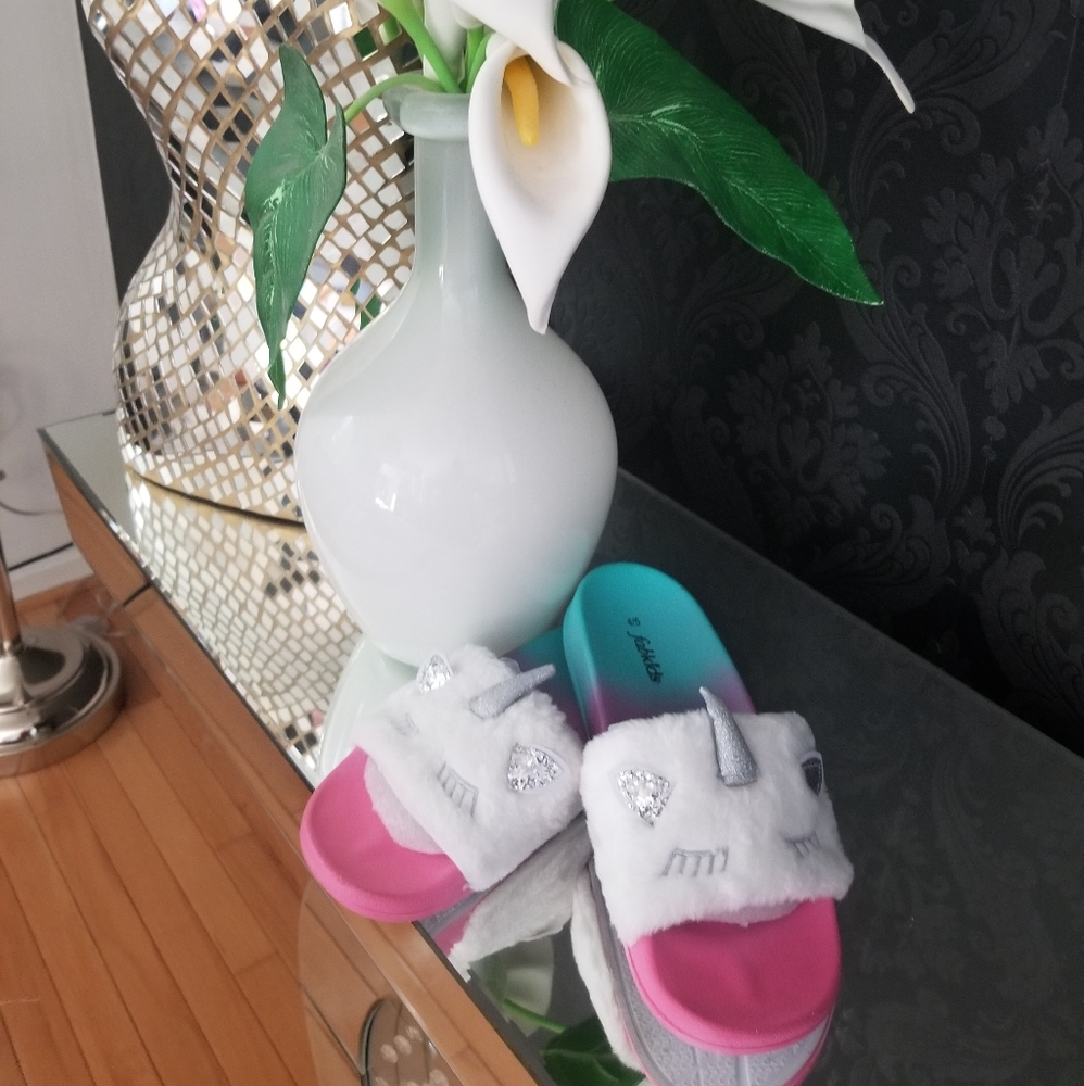 Girls Unicorn Slippers
